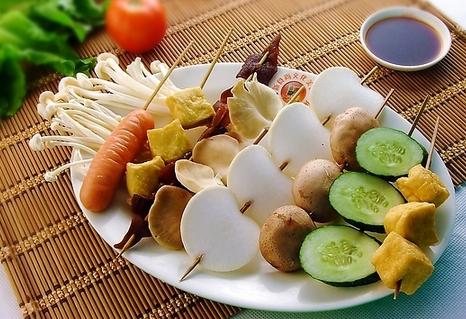 傳統休閑食品加盟就選幸運簽麻辣燙