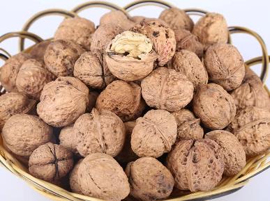 愛上零食屋休閑食品加盟店暢銷商品紙皮核桃